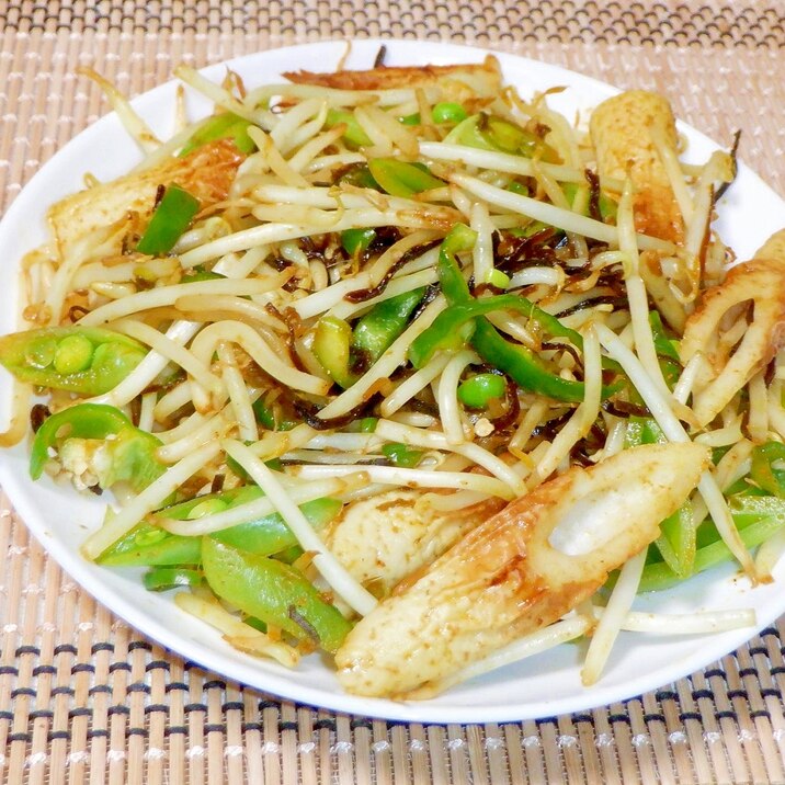 夏野菜と竹輪のカレー塩昆布炒め